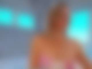 Live cam show with Tea - Curvy MILF on Camsoda