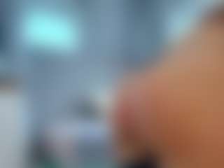 Live cam show with Tea - Blonde Hair on Camsoda