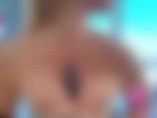 Live cam show with Tea - Blonde Hair Middle Aged on Camsoda