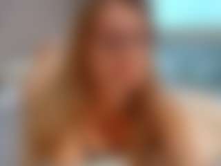 Tea MILF webcam performer live streaming