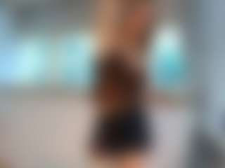 Tea MILF webcam performer live streaming