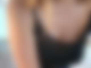 Live cam show with Tea - Strip MILF on CamClone