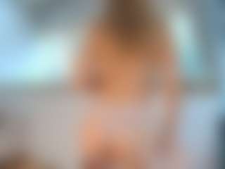 Live cam show with Tea - Blonde Hair Shaved Pussy on Camsoda
