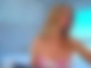Live cam show with Tea - Solo on Camsoda
