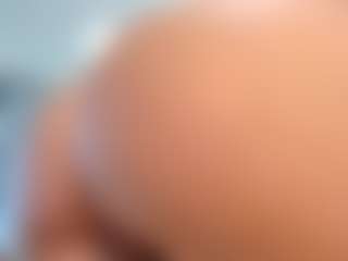 Live cam show with Tea - Blonde Hair on Camsoda
