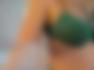 Live cam show with Tea - BBW Middle Aged on Mixed Magazine Live