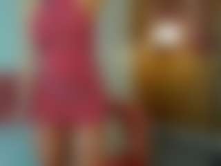 Live cam show with Tea - Public MILF on CamSextacy