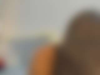 Live cam show with Tea - Old on CamClone