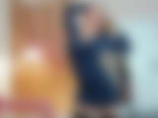 Spettacolo in cam dal vivo con Tea - Tittyfuck su Camsoda
