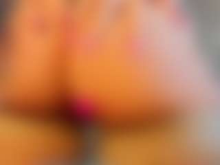 Live cam show with Tea - Bedroom Mature on Camsoda