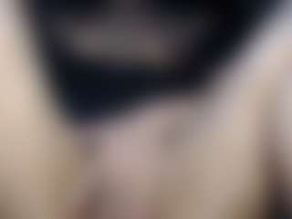 Live cam show with Pandora-Sweet - Bisexual on Dare Cams