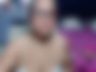 Live cam show with Samy-mature - Erotic Dance on sexylive.show