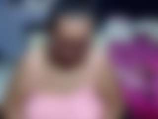 Samy-mature MILF webcam performer live streaming