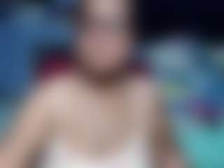 Samy-mature MILF webcam performer live streaming