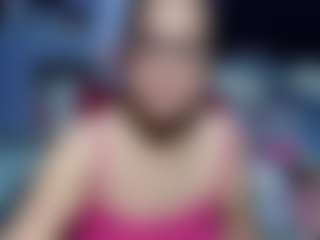 Samy-mature MILF webcam performer live streaming