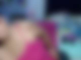 Live cam show with Samy-mature - Striptease on 1on1-livenow