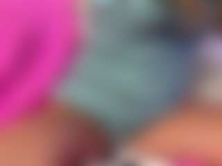Live cam show with Brittany - Cowgirl on Chatstar