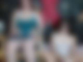 Live cam show with Jolie-colette - Public MILF on Camsoda.co