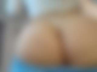 Live cam show with melonsboobss - Tease Curvy on Dolls Live