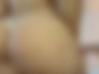Live cam show with melonsboobss - Bedroom Latina on CamwithHer | colombia