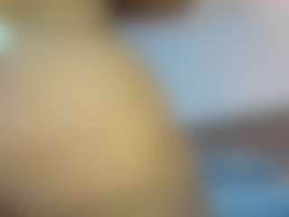 Live cam show with melonsboobss - Ass Bouncing on Uber Horny