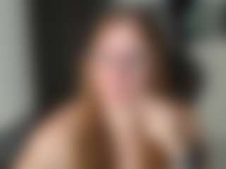 Tamyshine87 MILF webcam performer live streaming