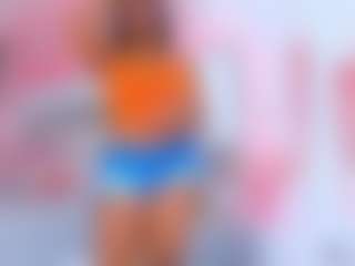 Live cam show with saridethot - Ebony MILF on Milfs Live