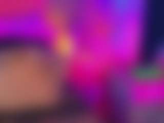 willowjohnson MILF webcam performer live streaming