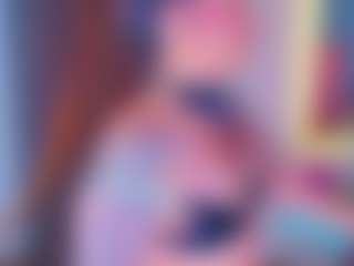 willowjohnson MILF webcam performer live streaming