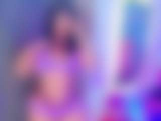 willowjohnson MILF webcam performer live streaming