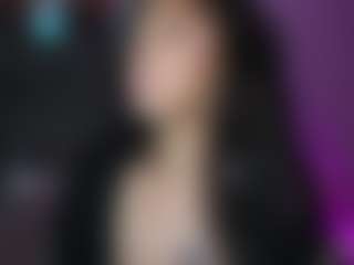 Live cam show with Eva Jonez - Curvy on Milf Play