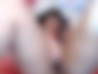 Live cam show with Moertomlly - Bedroom on CamwithHer