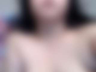 Live cam show with Molly - Shaved Pussy on Chatstar