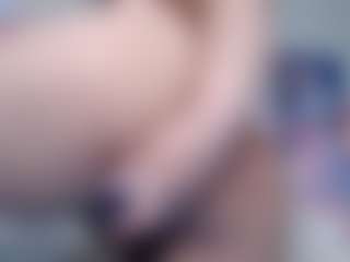 Live cam show with Molly - Strip Asian on dropp.cam