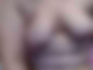 Live cam show with Molly - Brown Eyes Asian on AdultVida.com