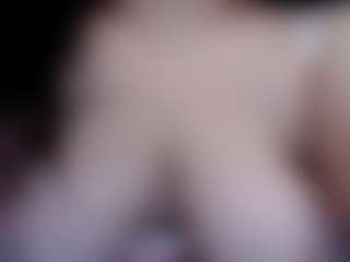 Live cam show with Molly - Moaning on Dolls Live
