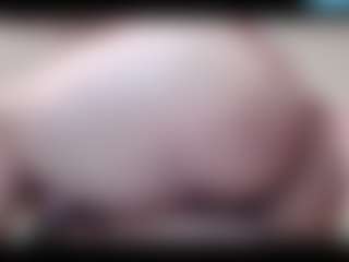 Live cam show with Molly - Brown Eyes Asian on SmokeAndPoke