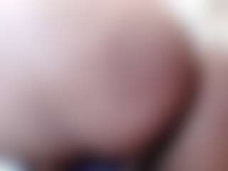 Live cam show with Molly - Spank on Camsoda