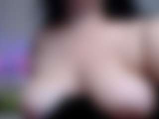 Live cam show with Molly - Gamer Asian on Camsoda