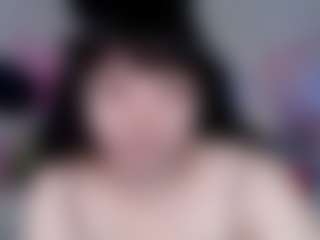 Live cam show with Molly - Brown Eyes Asian on Camsoda