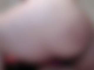 Live cam show with Molly - Squirt on Camsoda