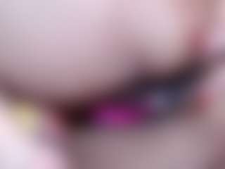 Live cam show with Molly - Asian BBW on AdultVida.com