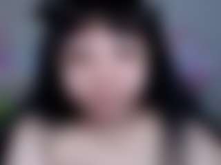 Live cam show with Molly - Asian Curvy on Camsoda