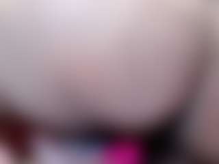 Live cam show with Molly - Asian Granny on Camsoda