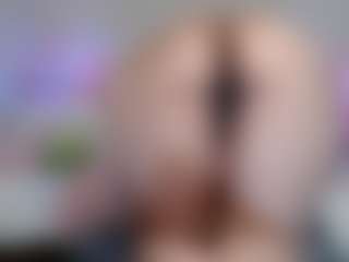 Live cam show with Molly - Brown Eyes Asian on Milfs Live