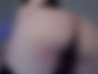 Live cam show with Molly - Thick on camwithhim.com