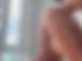 Live cam show with misskellyy - Spank on Camiplay Live