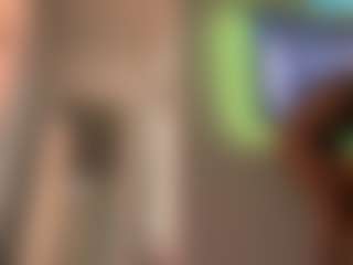 Live cam show with misskellyy - Black on Milfs Live