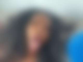 Live cam show with misskellyy - Ebony College on CamwithHer