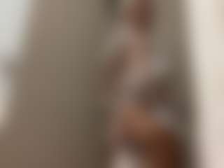 Live cam show with misskellyy - Big Tits on Camsoda